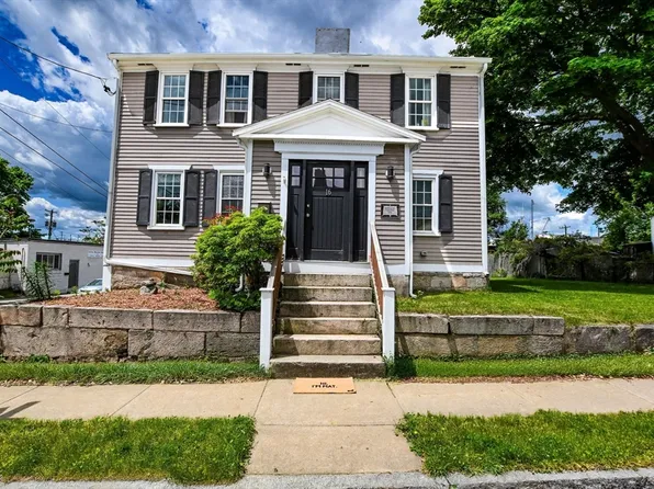 16 Middle St, Fairhaven, MA 02719