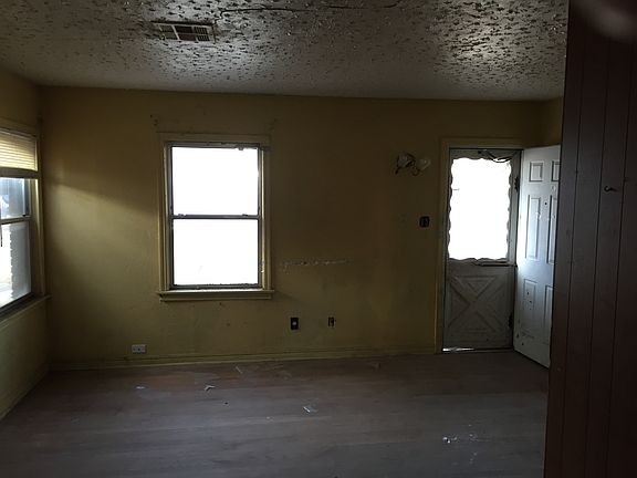 4th image of 1144 Windemere Dr