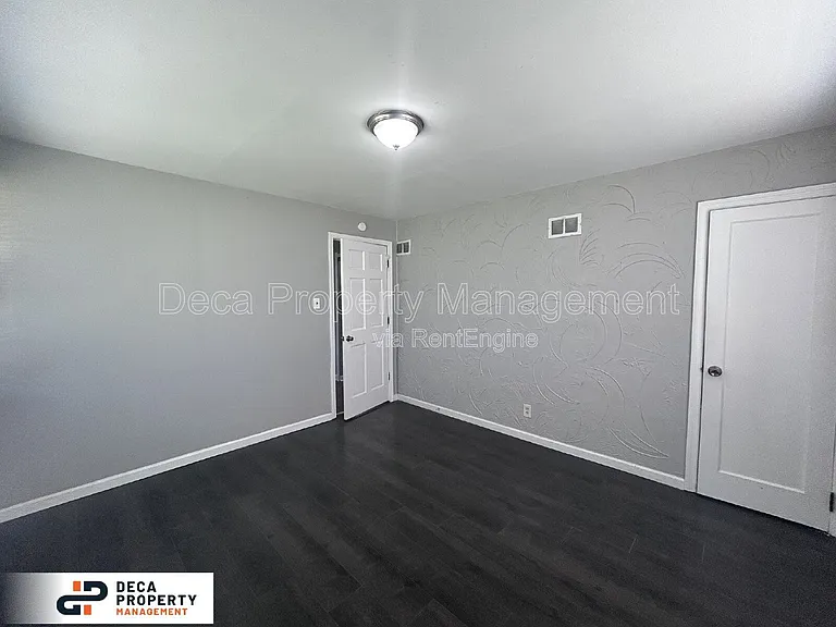 9224 Kathlyn Dr — Photo 11