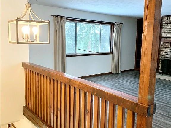 5th image of 1494 Gangl Dr