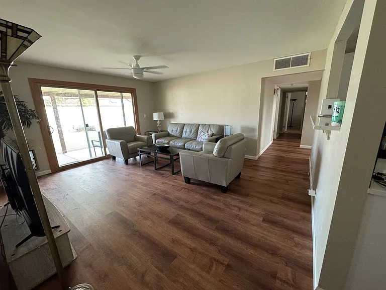 611 E Encanto Dr — Photo 4