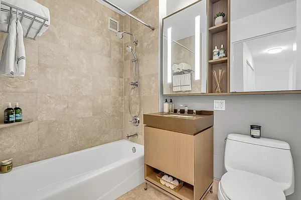 Rented by The Albanese Organization | media 6