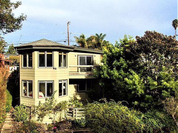 2nd image of 523 Riverview Dr