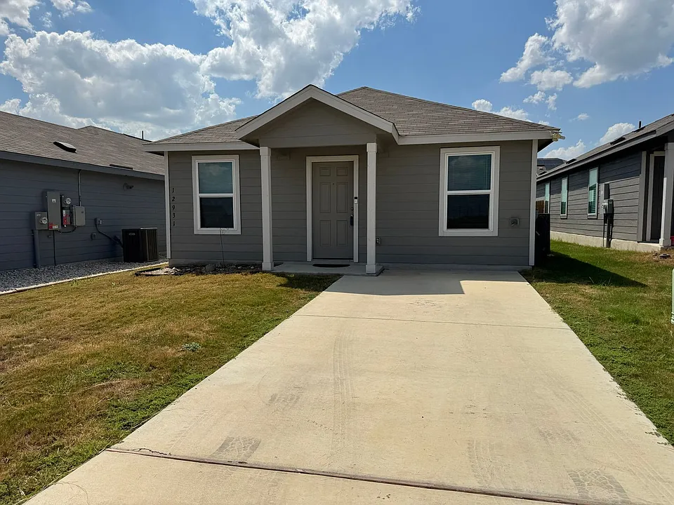 12931 Kathleen St