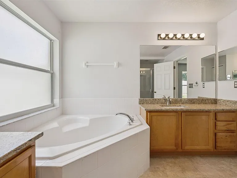 622 Delancey Dr — Photo 13