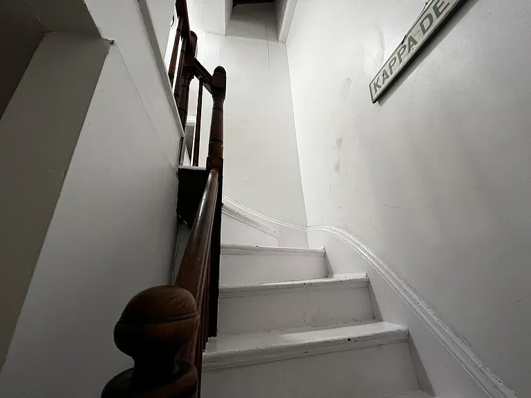 40 Hillside St — Photo 13