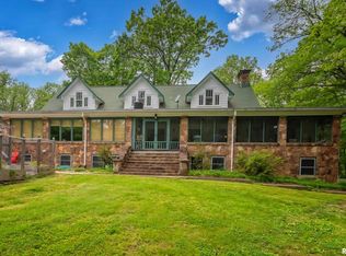 96 Caretaker Rd, Makanda, IL 62958