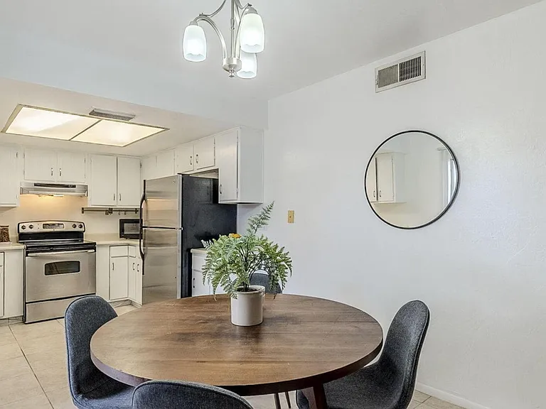 16 W Loma Vista Dr #104 — Photo 1