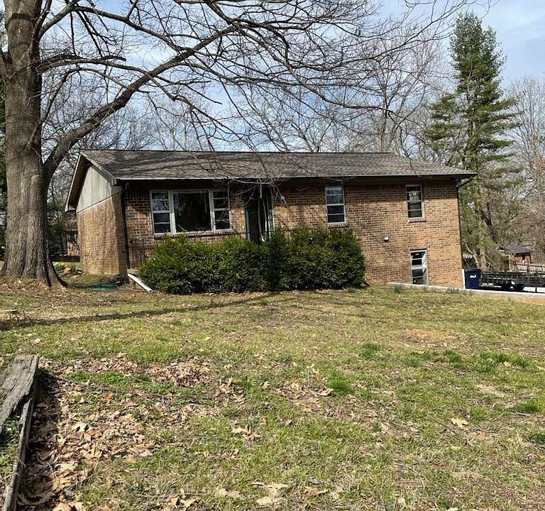 1st image of 235 Francis St