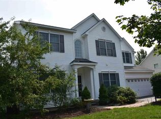 3 Annable Pl, Clifton Park, NY 12065