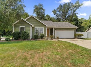 55161 Patrician Park Dr, Osceola, IN 46561