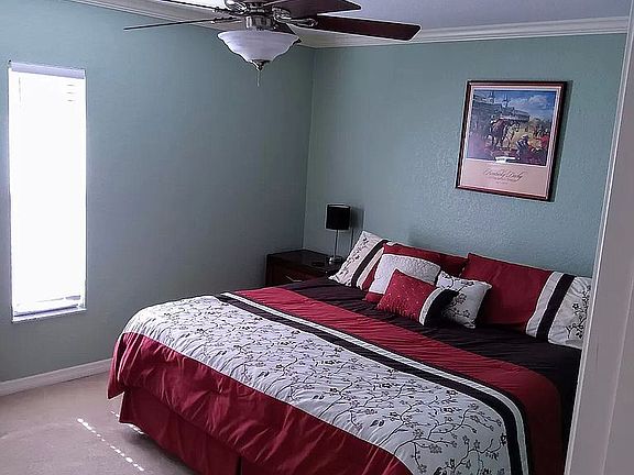 5th image of 706 Lyndhurst St Unit 422