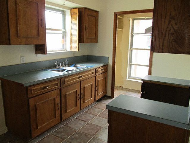 2nd image of 9832 Castle Bay Dr