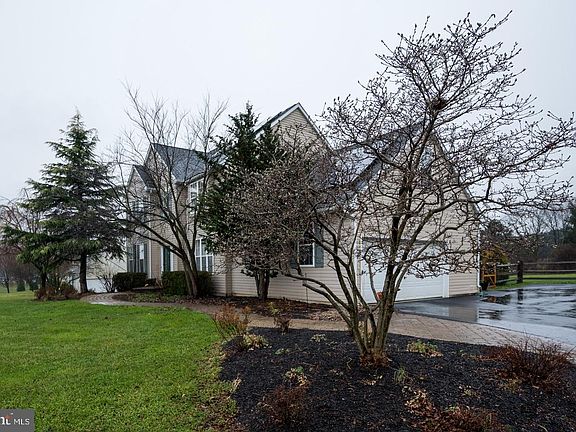 4th image of 109 Roylene Dr