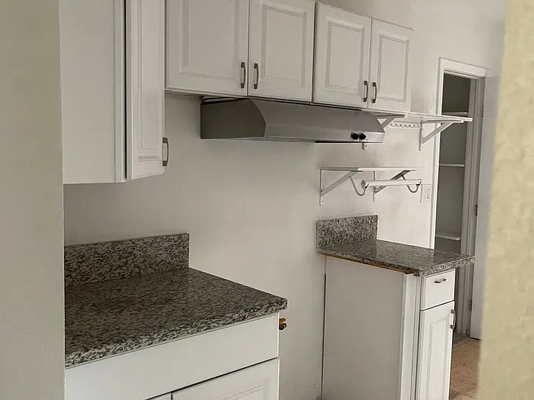 1395 N Pennsylvania Ave — Photo 14