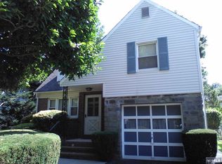 170 Oak St, Teaneck, NJ 07666