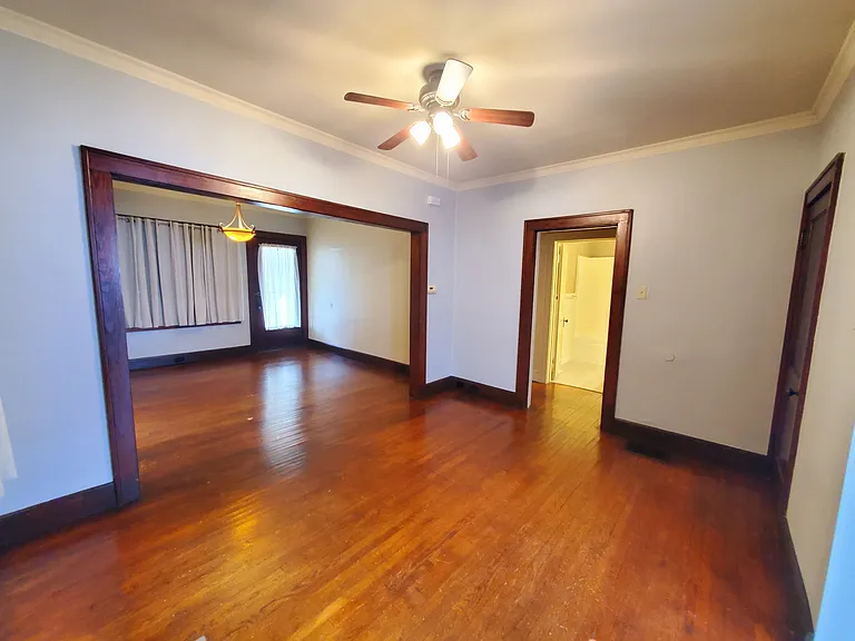 2300 State St — Photo 3