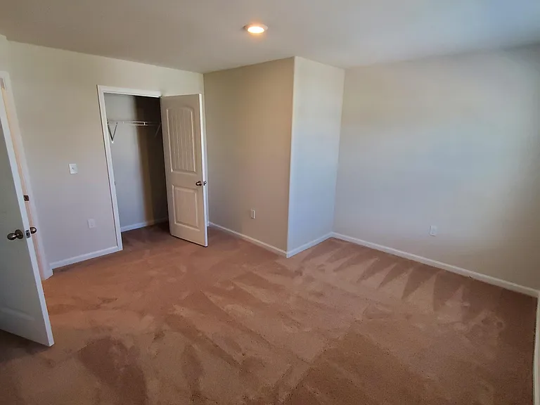 Guest Bedroom #3 Upstairs