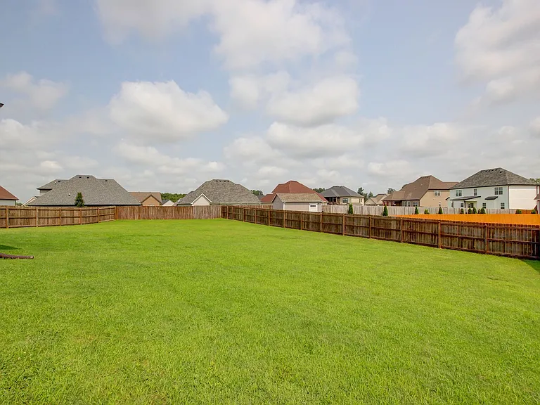 230 Cotoneaster Ln — Photo 100