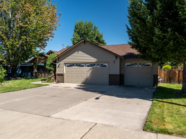 857 NW Poplar Ave, Redmond, OR 97756