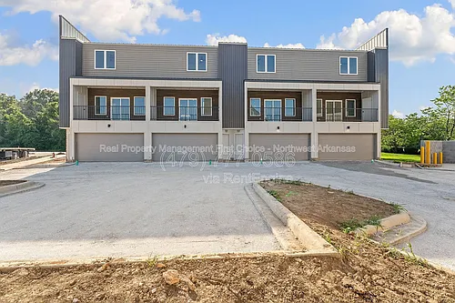 Floor plan 3 Bedroom 3.5 Bath