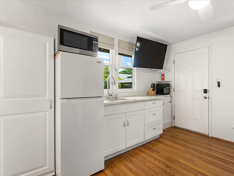 225 Humupea St — Photo 17
