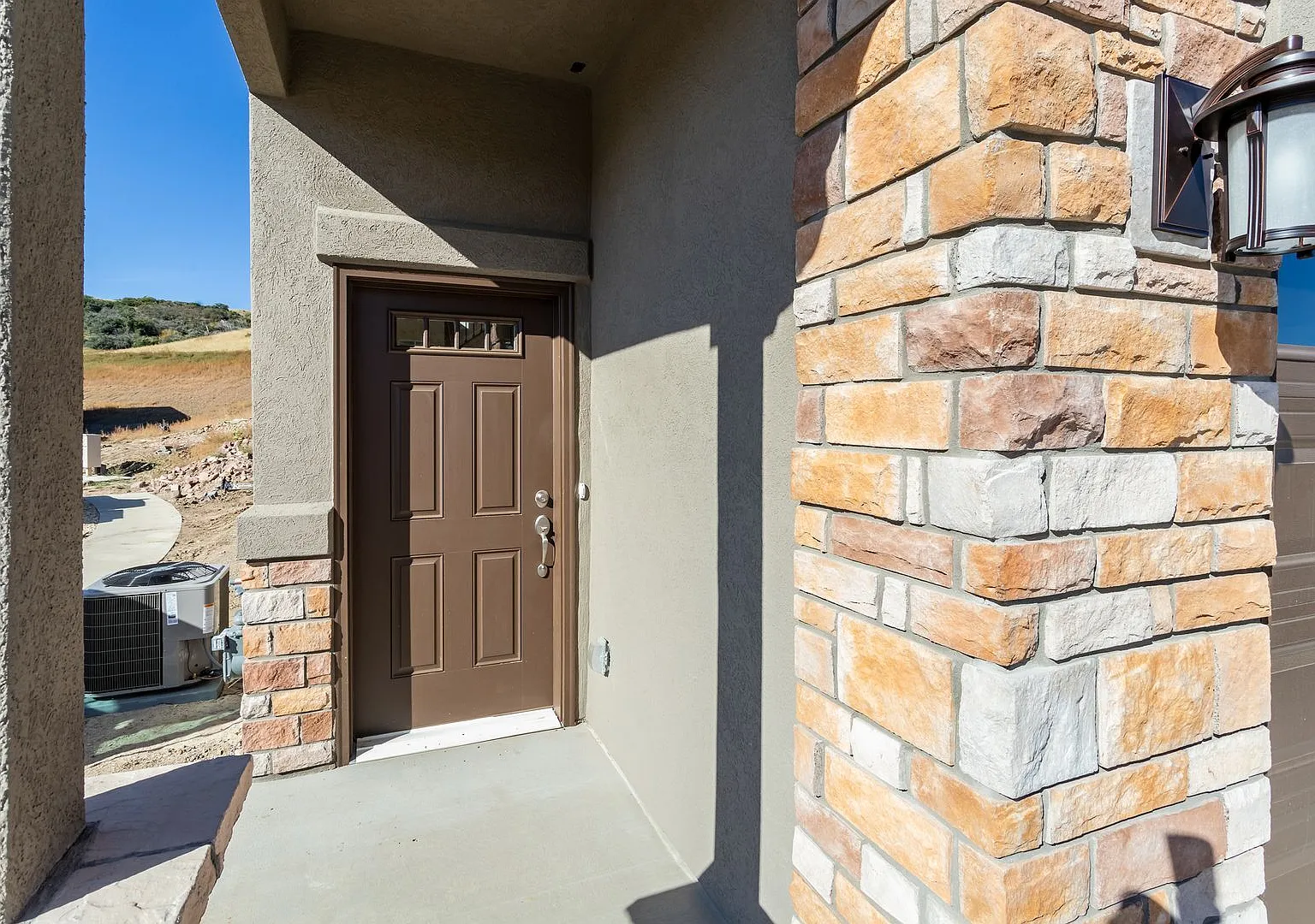 3 bed, 2.5 bath, 1773 sqft, $2,600 — Photo 2