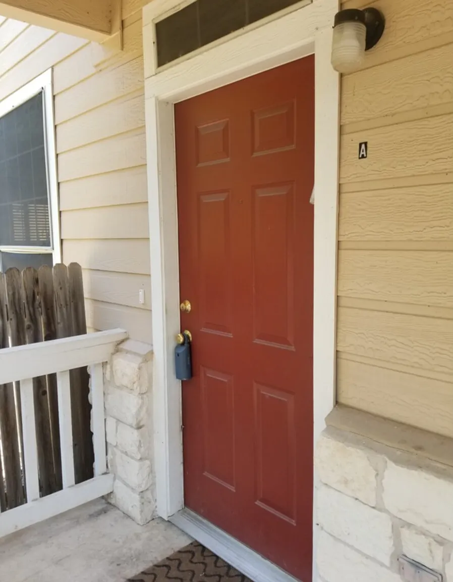 2 bed, 2.5 bath, 1400 sqft, $1,995 — Photo 3