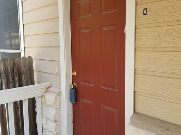 3rd image of 2928 Thrushwood Dr #A