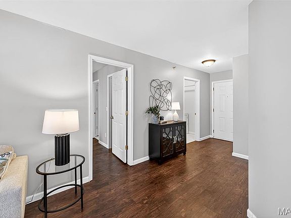 3rd image of 420 Benton Dr APT G