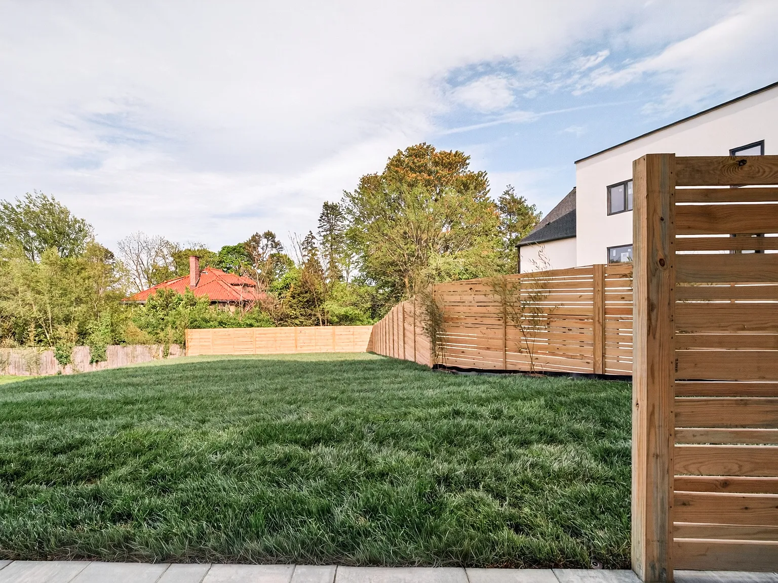 4 bed, 4.5 bath, 3500 sqft, $13,000 — Photo 4