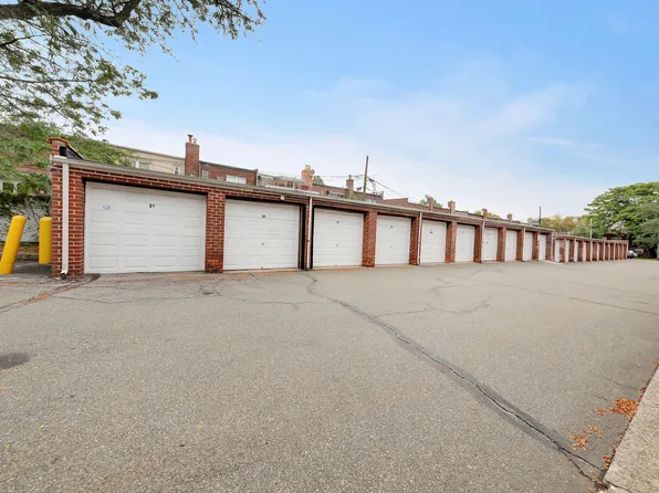 349 Bay 8th Street image 9 of 10