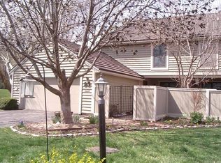 93 SW Pepper Tree Ln, Topeka, KS 66611