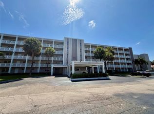 1075 Riverside Dr APT 306, Pompano Beach, FL 33071