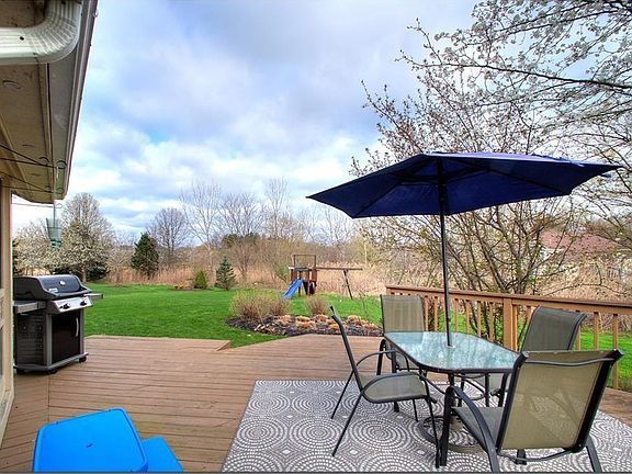 4th image of 579 McPherson Cir