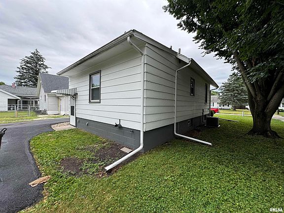 5th image of 1258 Brown Ave