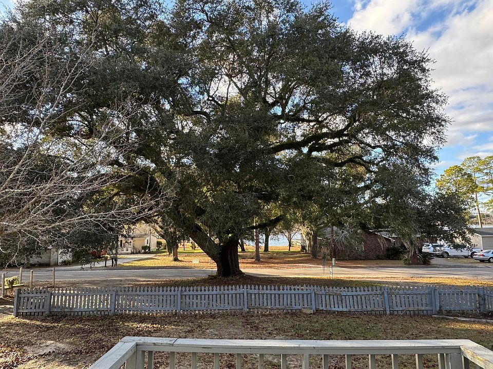 305 Fountain Lake Dr, Eutawville, SC 29048 MLS 24001222 Zillow