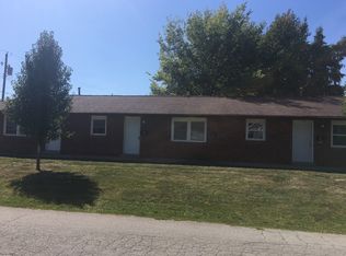 719 E Vine St APT 3, Taylorville, IL