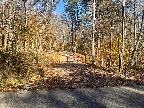 2nd image of 908 Nibert Rd