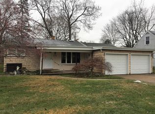 1135 Willow St, Grand Ledge, MI 48837