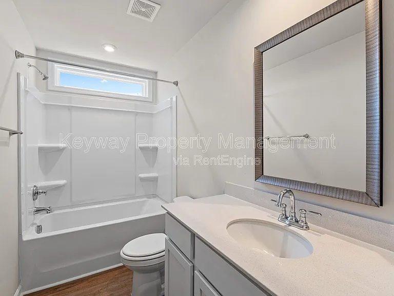 651 Manitou Cir — Photo 19