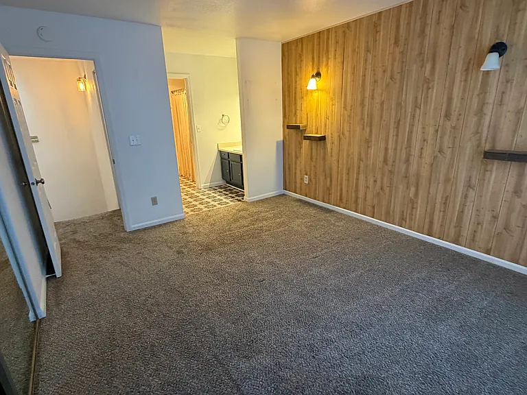 6400 E Northern Lights Blvd #5C — Photo 7