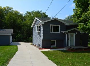 5706 SW 4th St, Des Moines, IA 50315