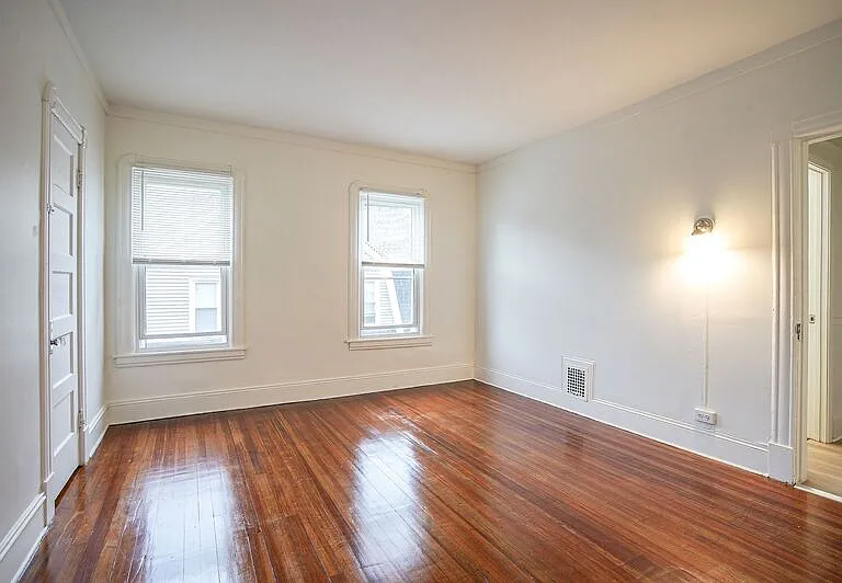 57 Newman St #3 — Photo 10