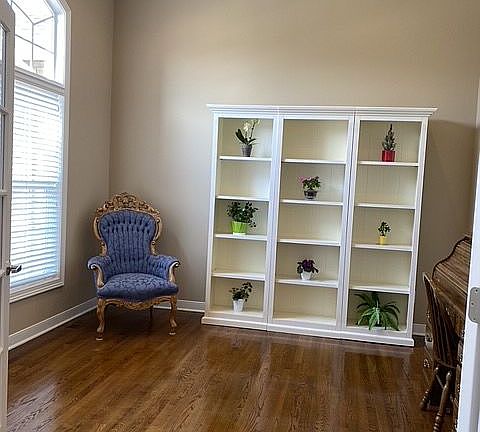 2nd image of 251 Alden Ln