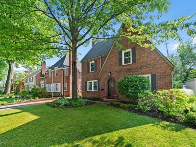 3725 Sutherland Rd, Shaker Heights, OH, 44122