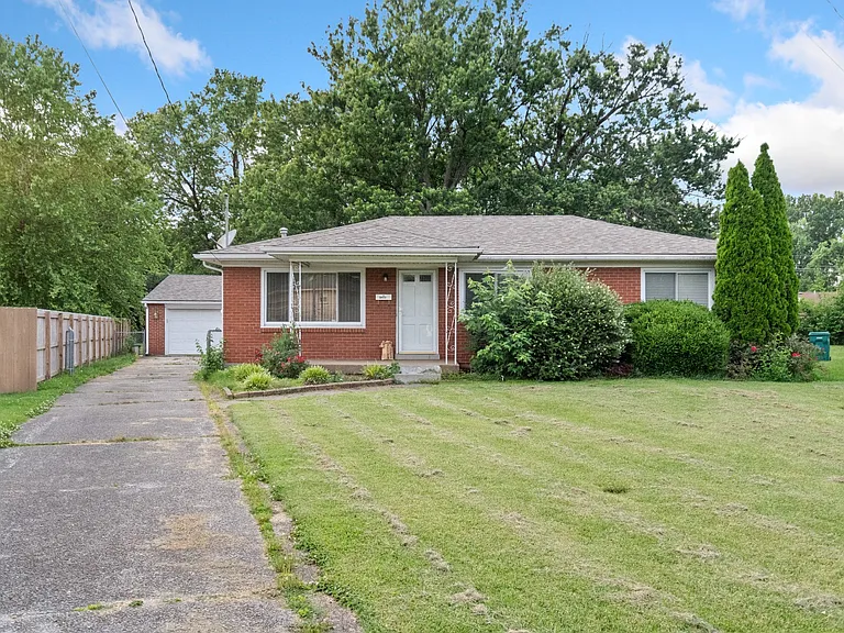 5411 Fennel Ct — Photo 1