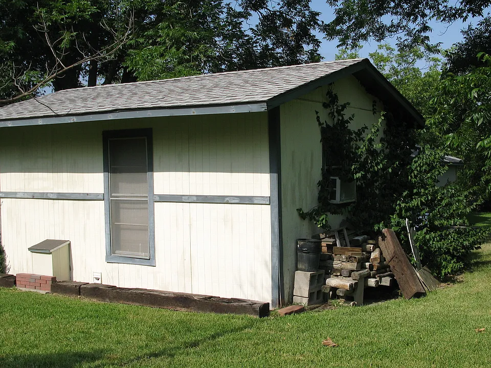 609 Lazy Acres Cir