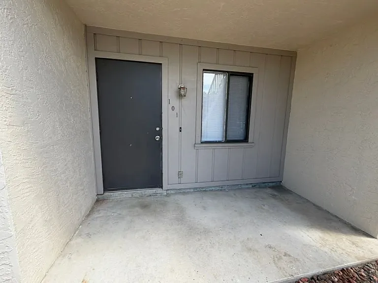 22523 Westchester Blvd #F101 — Photo 3