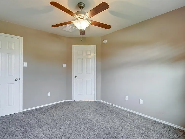 8731 Sunny Gallop Dr — Photo 18